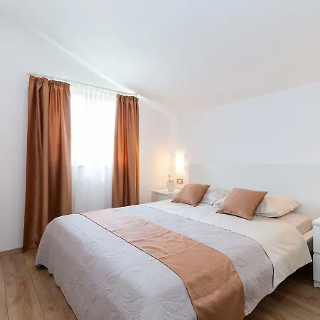 Apartments Gioia Poreč Extérieur photo